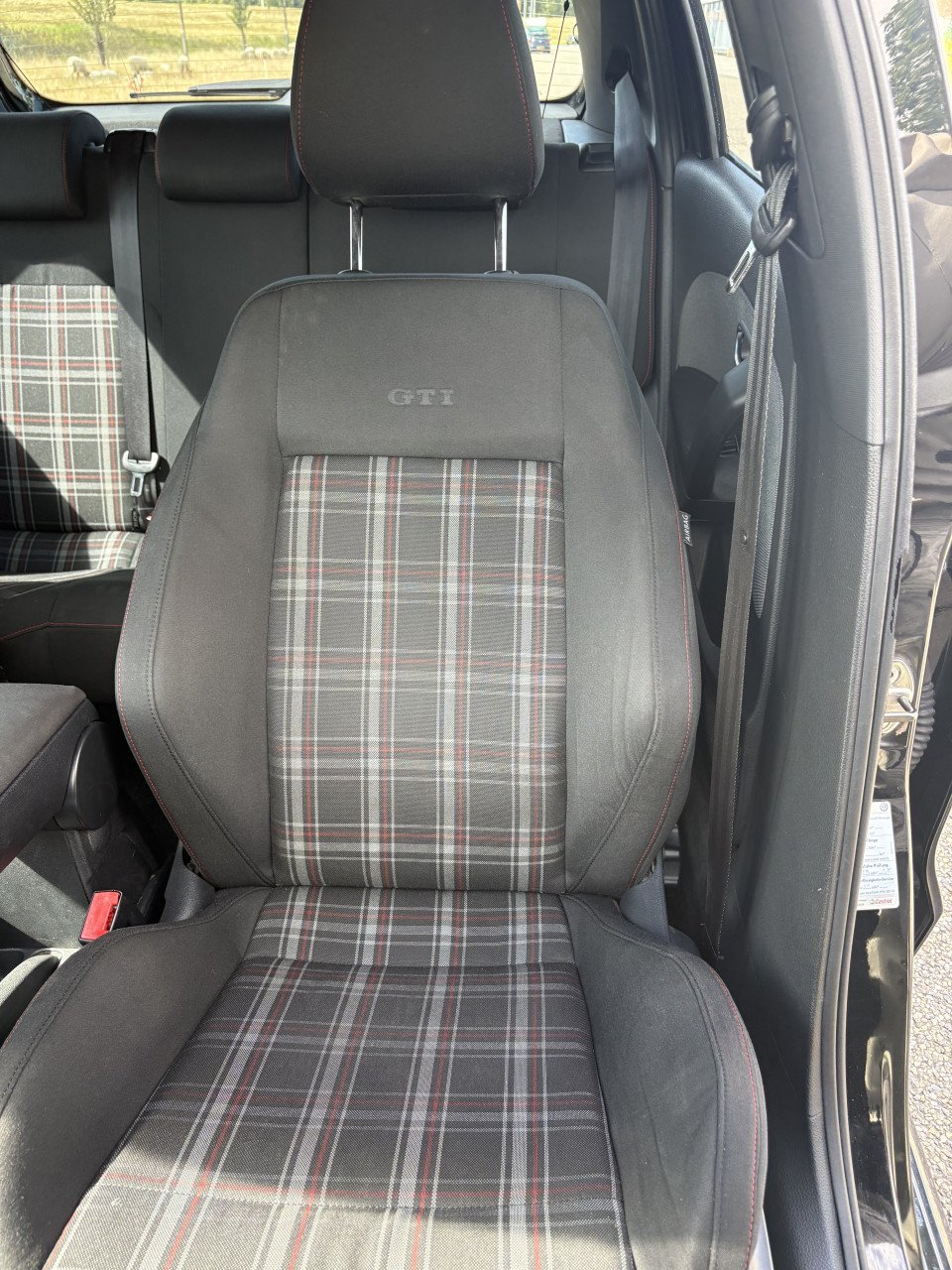 Volkswagen Polo 1.4 TSI 132KW DSG 2011 Zwart