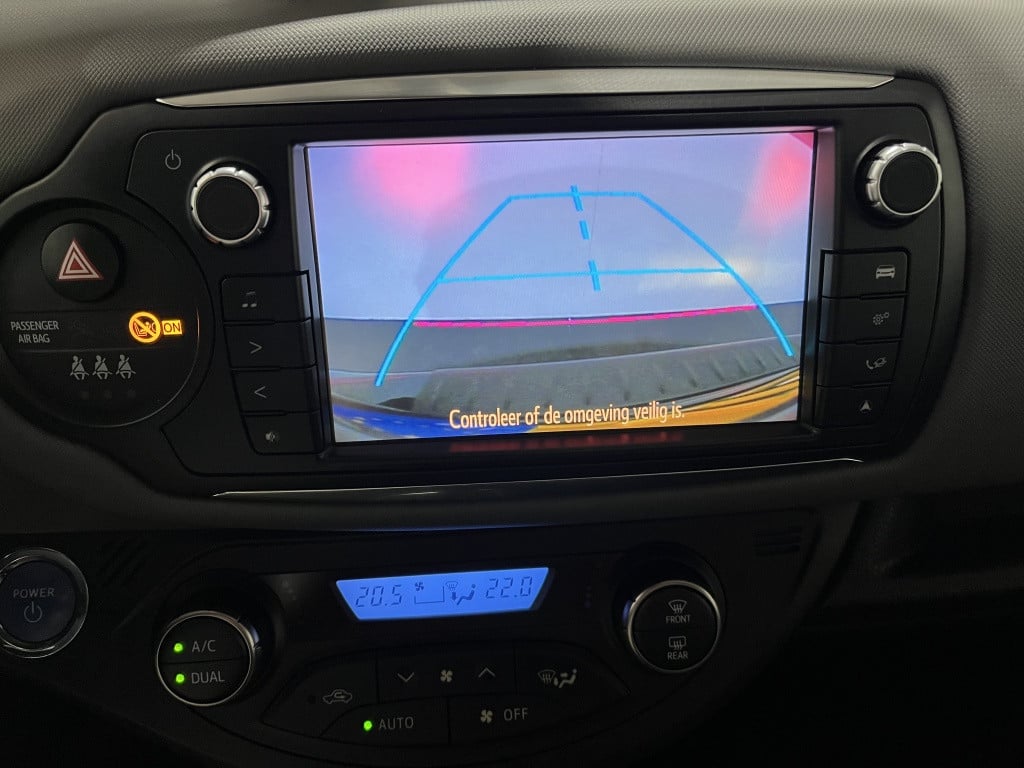Toyota Yaris 1.5 hybrid dynamic | navi | panodak | camera |