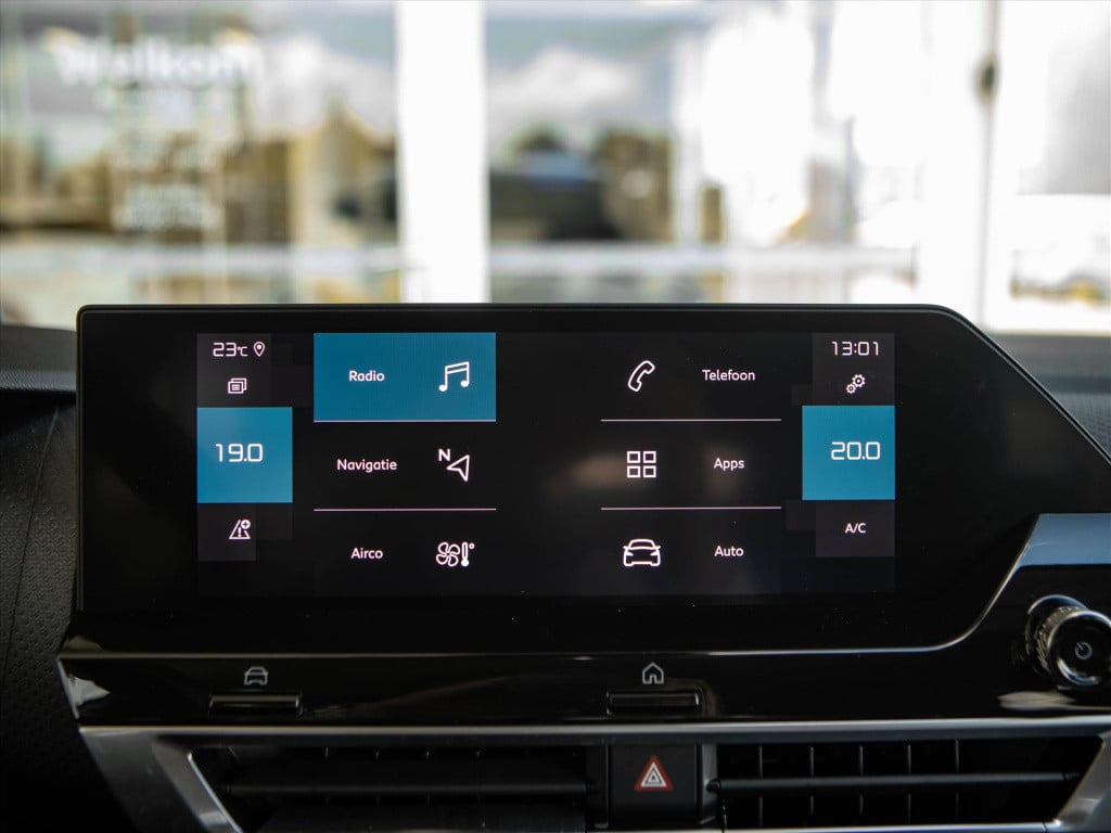 Citroen C4 1.2 puretech 130pk shine automaat | navigatie | hud | stoelverwa