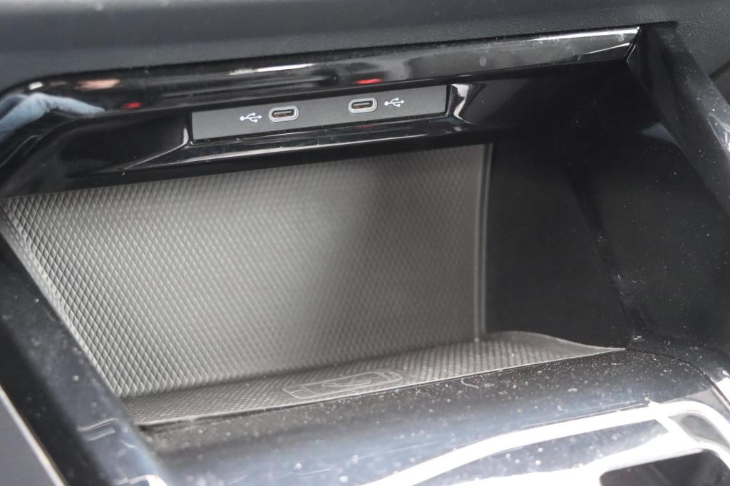 Volkswagen Golf 1.5 etsi r-line dsg7 130pk