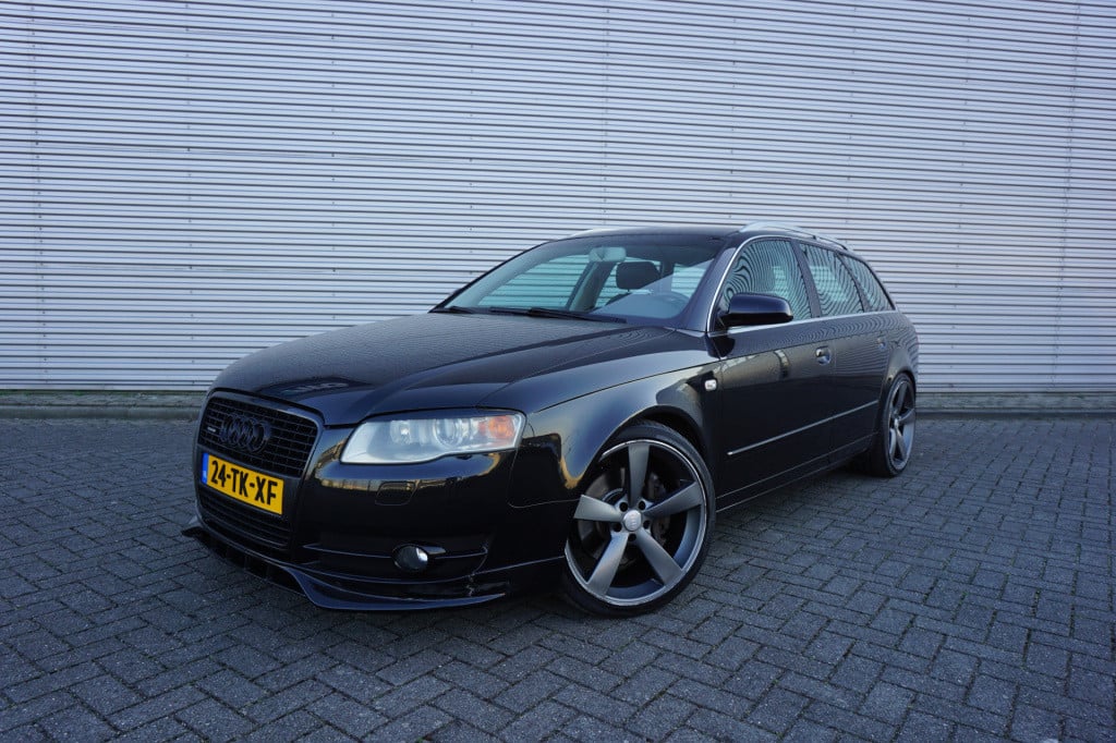 Audi A4 avant 3.2 fsi quattro pro line airco / cruise / navi / trekhaak / p
