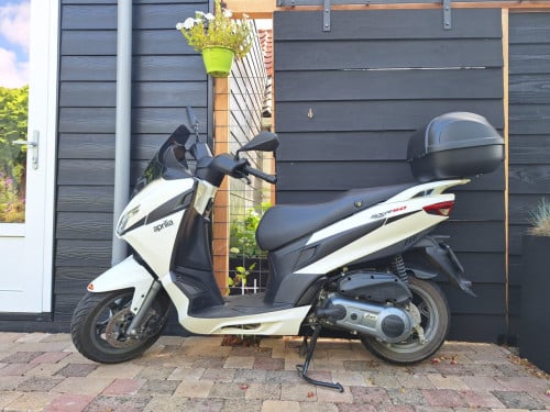 Aprilia SXR 50 scooter (bouwjaar 2023, km 3605)
