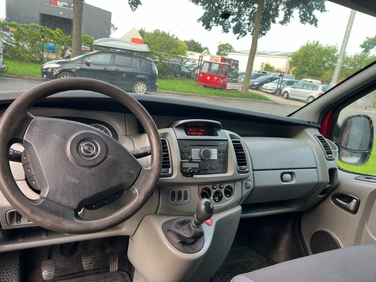 Opel Vivaro 2.0CDTi L2H1 Airco 6bak Jaar Apk