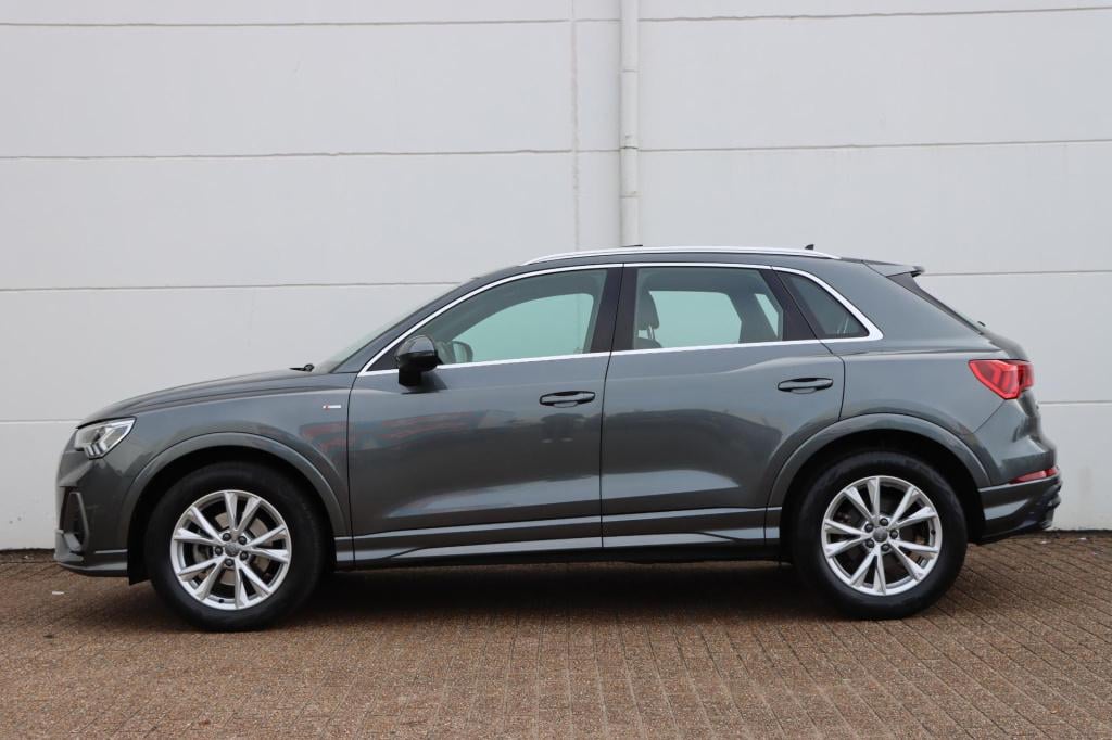 Audi Q3 35 tfsi s line 150pk s-tronic