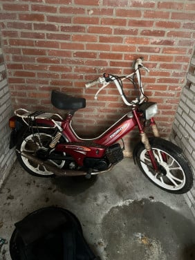Tomos