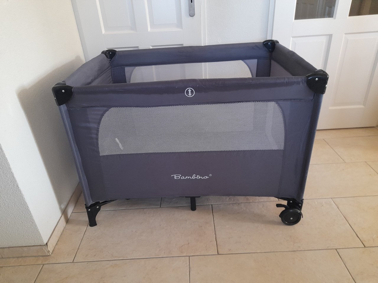 Bambino camping bedje met verhoger (in goede nette staat )