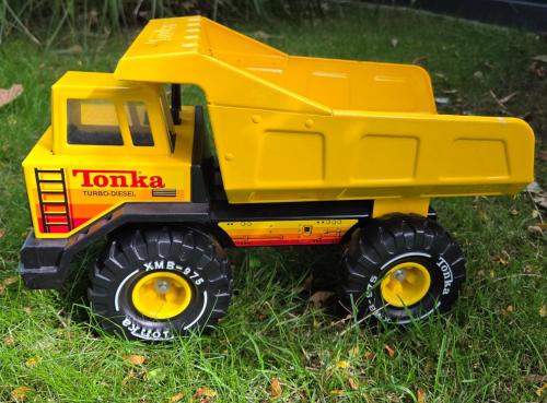 🎈Tonka Steel Classics Mighty Dump Truck