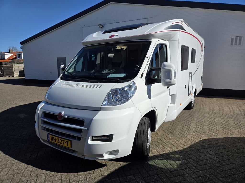Burstner Onbekend but660 luifel | keuken | omvormer | toilet en douche | ru