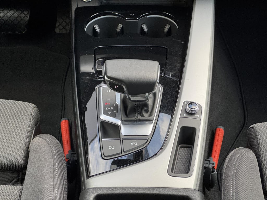 Audi A4 avant 35 tfsi advanced edition nl-auto, uitklapbare trekhaak | spor