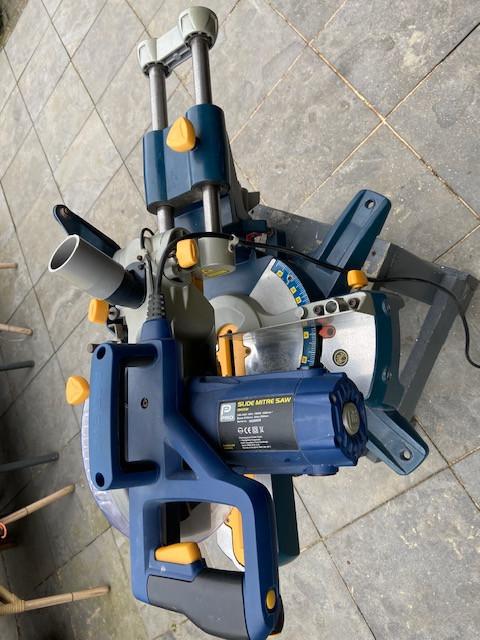 Redeye Afkortzaag 1900W