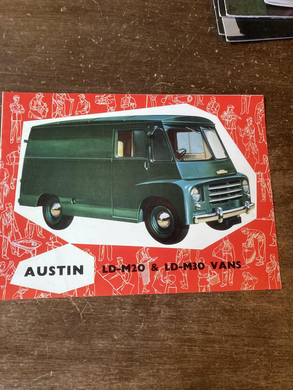 Gevraagd oude autofolders ,vrachtwagens en bromfiets e.d.