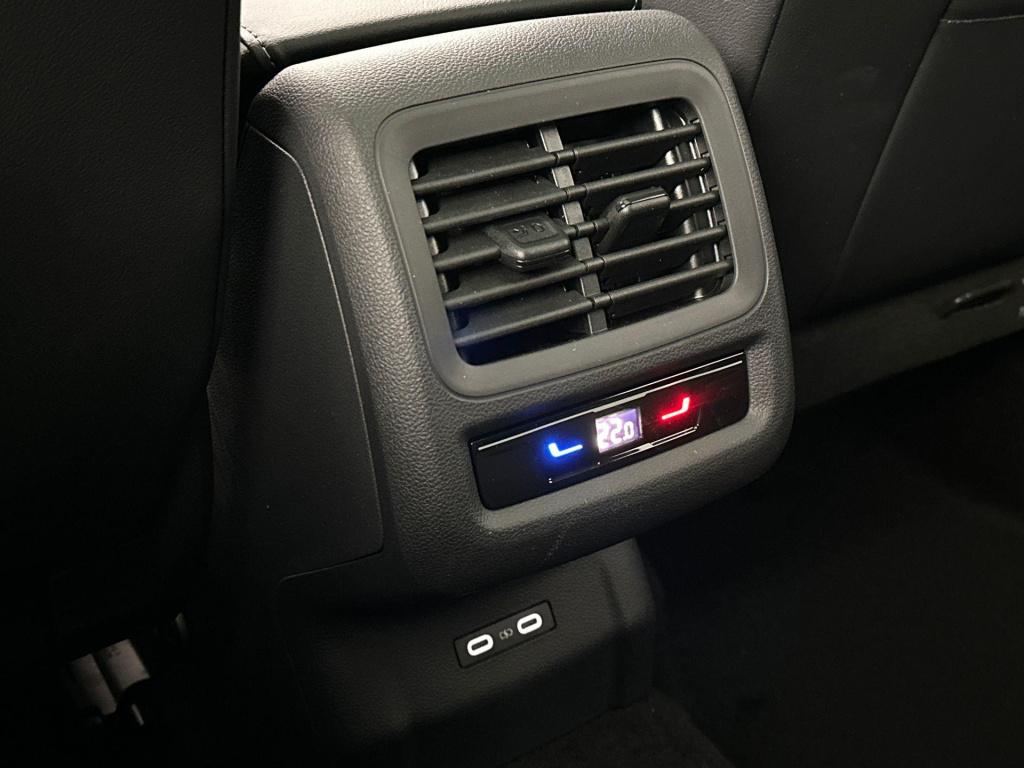 Volkswagen T-roc 1.5 etsi r-line first edition