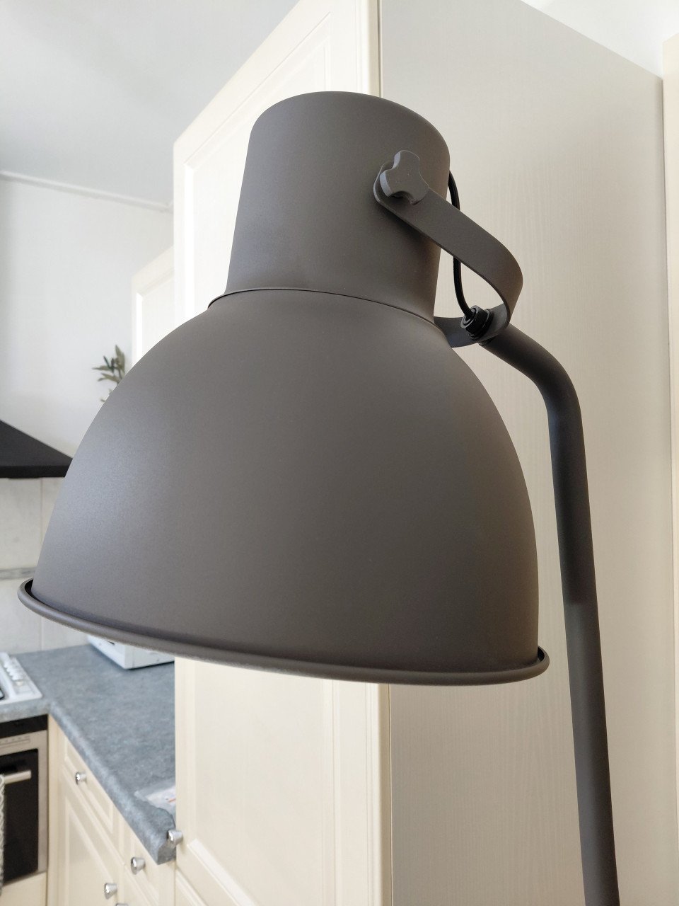 Staande lamp, Ikea, grijs