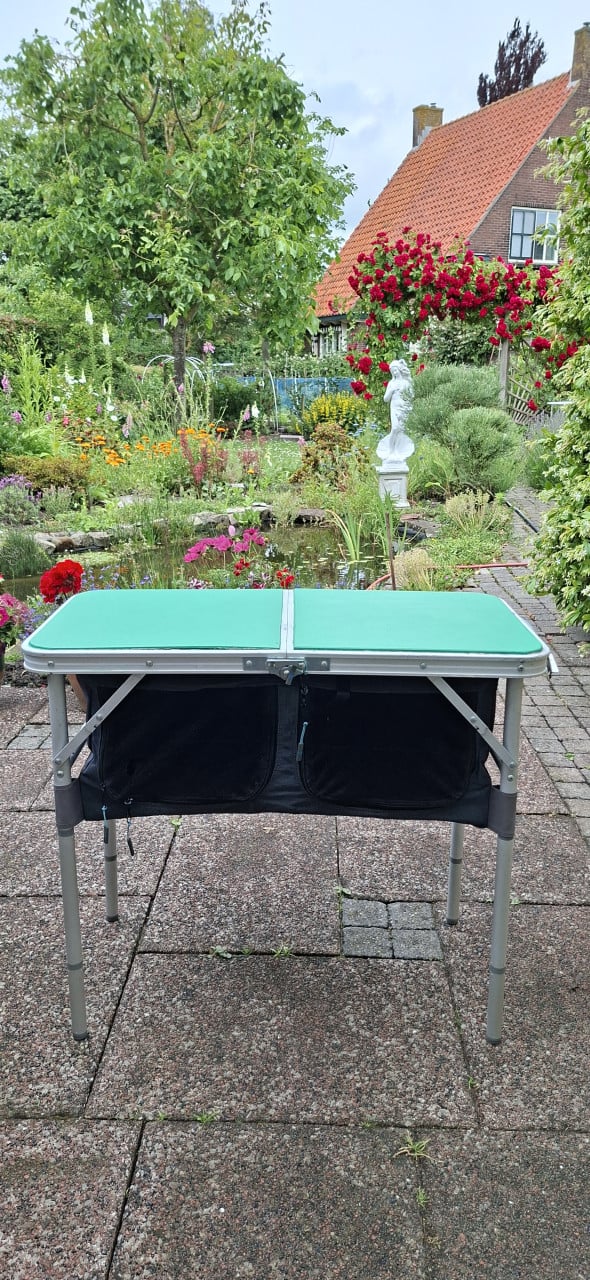Te koop camping kastje/tafeltje