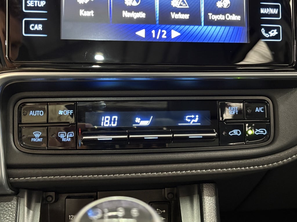 Toyota Auris 1.2t volcano edition