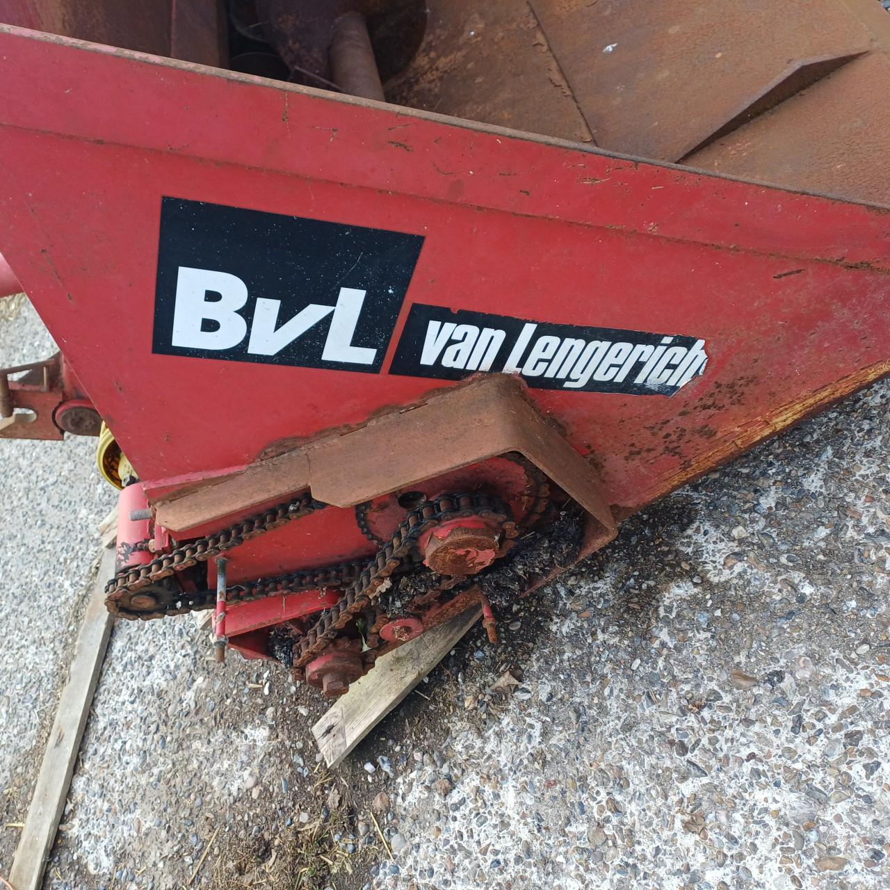 VDL Voerbak bieten snijbak