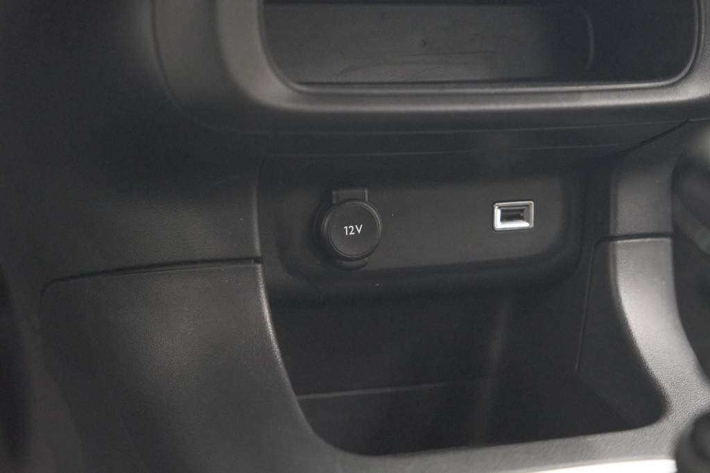 Citroen C3 puretech 110 shine | camera | navigatie | apple carplay | parkee