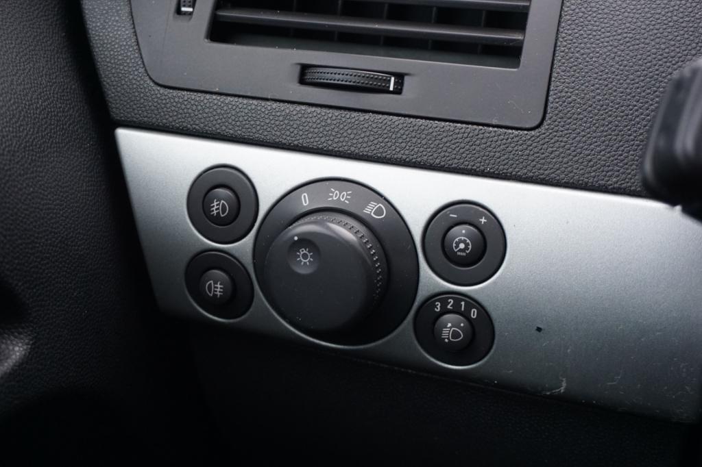 Opel Astra gtc 1.6 sport airco / cruise / elektr. ramen / trekhaak / nap