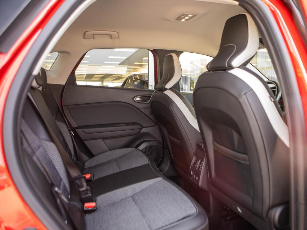 Renault Captur 1.3 tce 130pk intens | apple/android | camera | navigatie | 