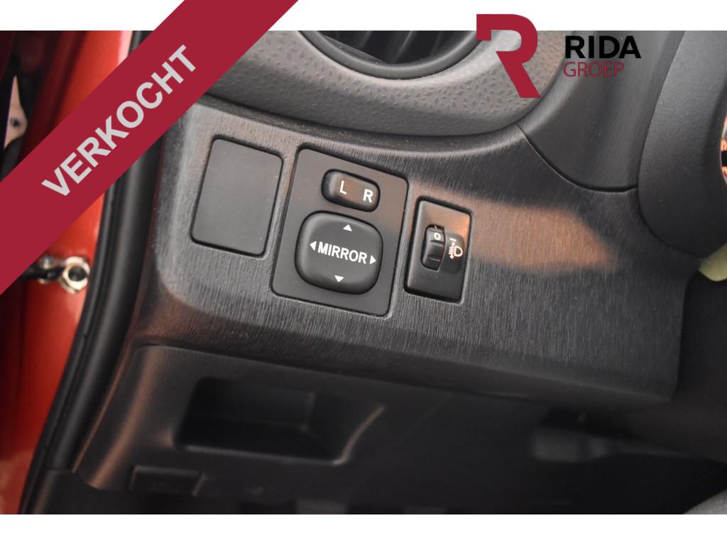 Toyota Yaris 1.0 vvt-i now 5 deurs|verkocht