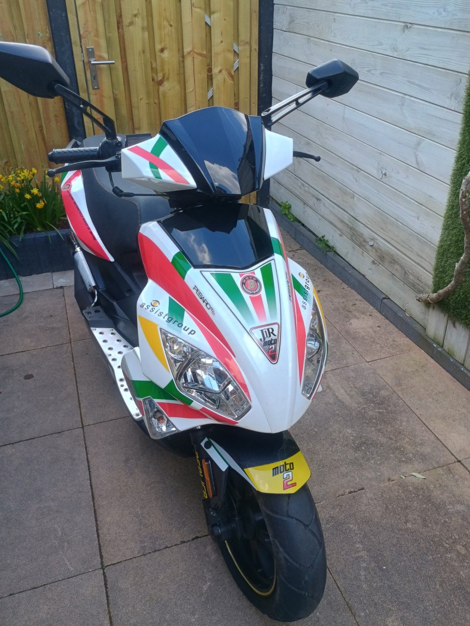 Zeer nette scooter bijna niet op gereden.