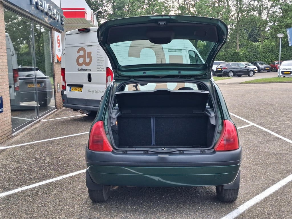 Renault Clio 1.6 rn automaat