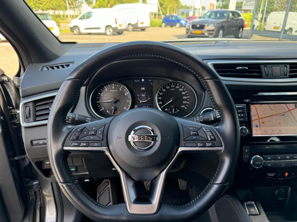 Nissan Qashqai 1.3 dig-t tekna + automaat