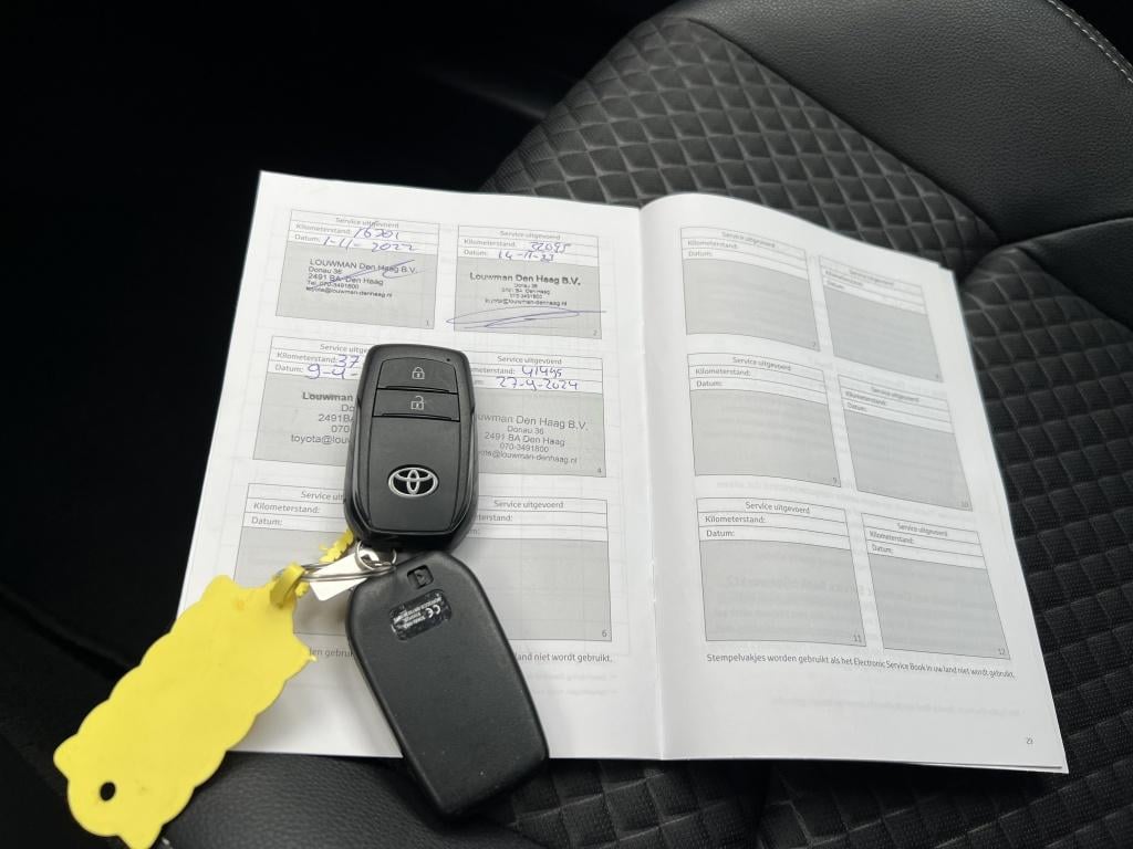 Toyota Yaris 1.5 hyb. executive