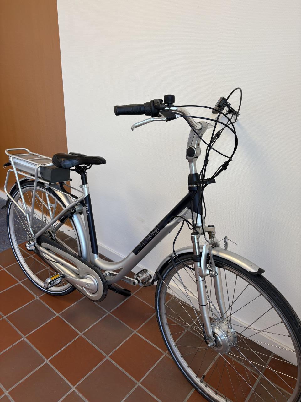 Dames elektrische fiets cross ecocity.