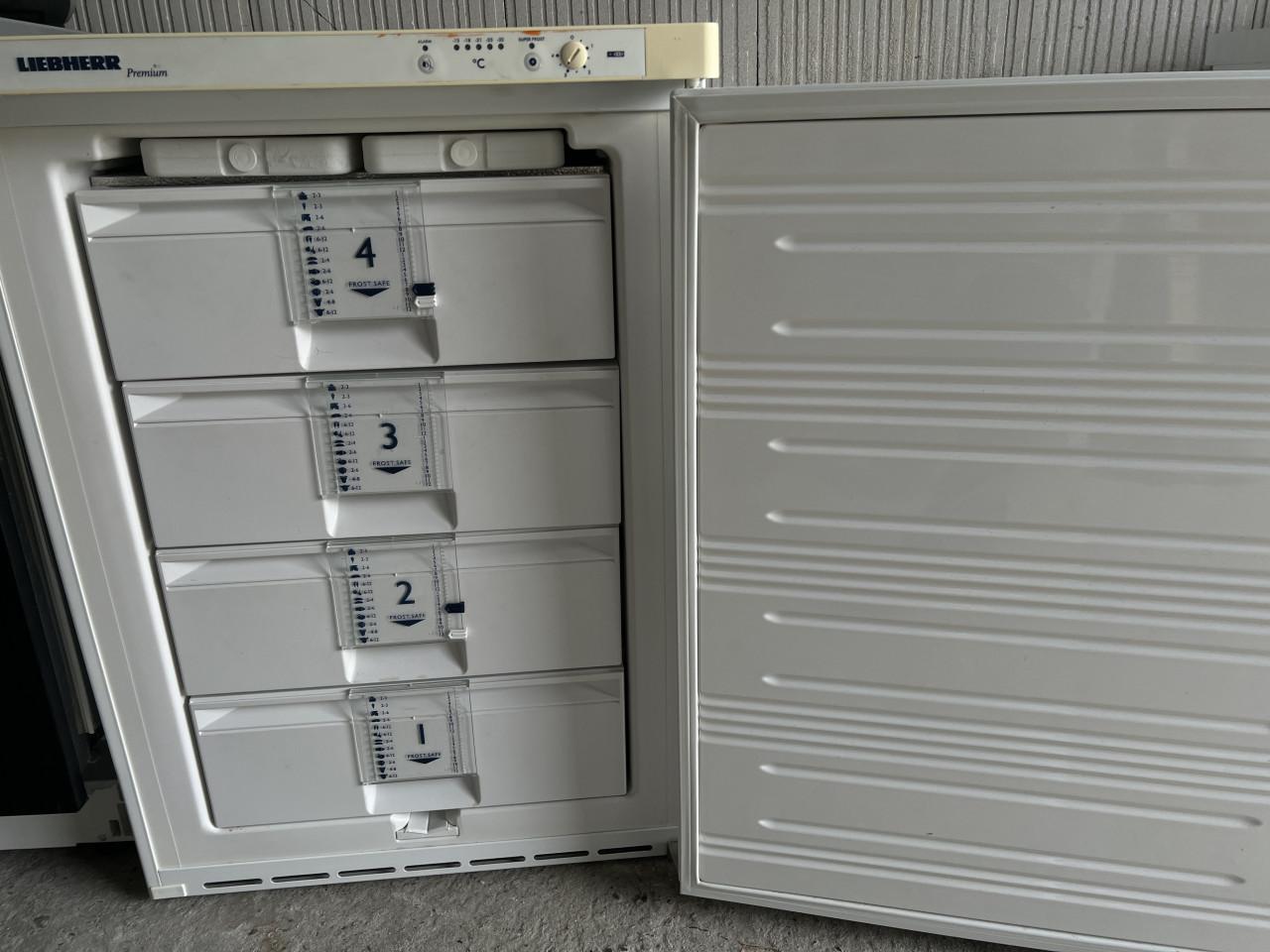 Liebherr premium vrieskast 85x61 cm. Als nieuw 121 liter