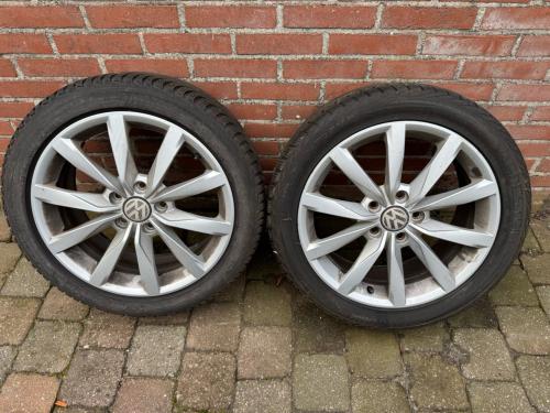Originele VW velgen met winterbanden