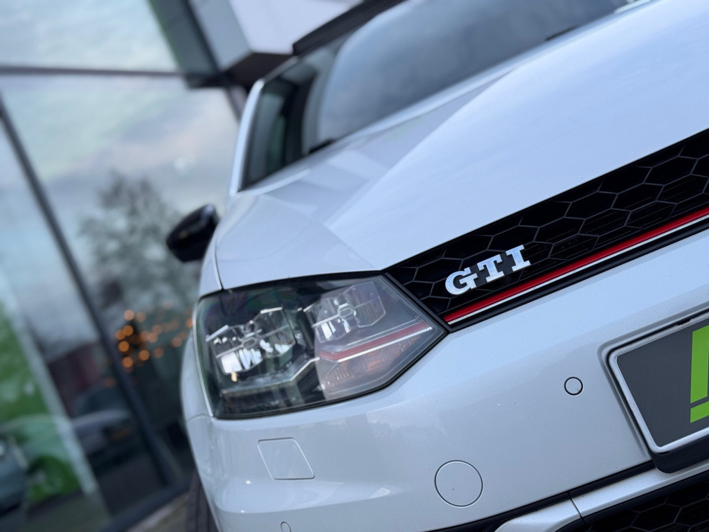 Volkswagen Polo 1.8 tsi gti * panoramadak * navigatie * cruise control
