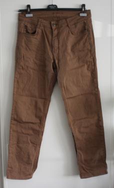 Bruine spijkerbroek  maat 42-L30
