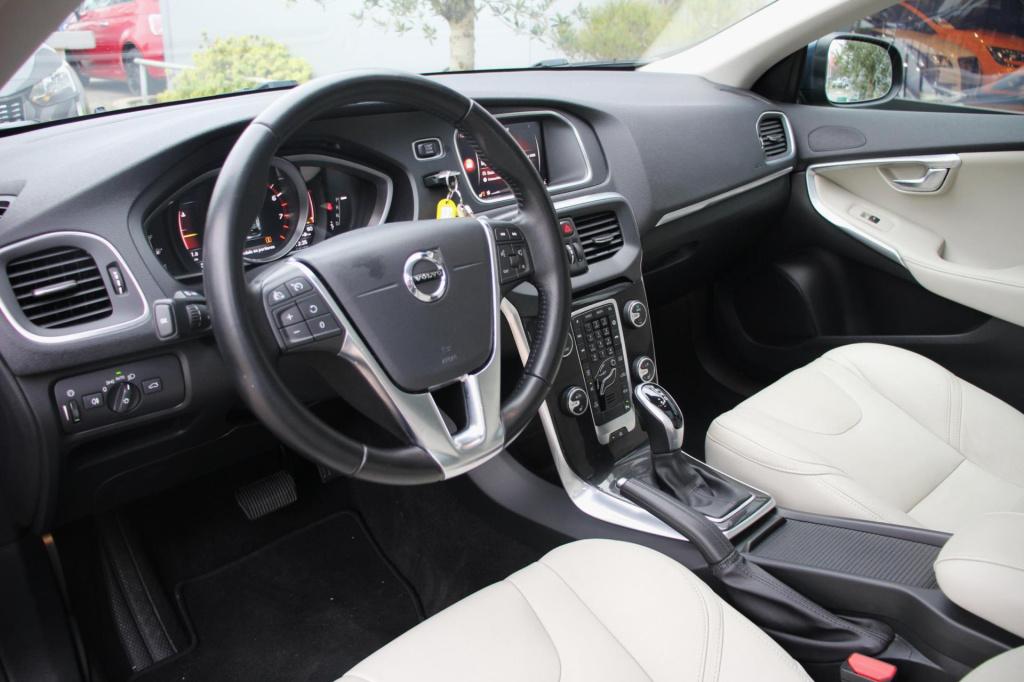 Volvo V40 1.5 t2 signature edition - leder - automaat - panoramadak - camer