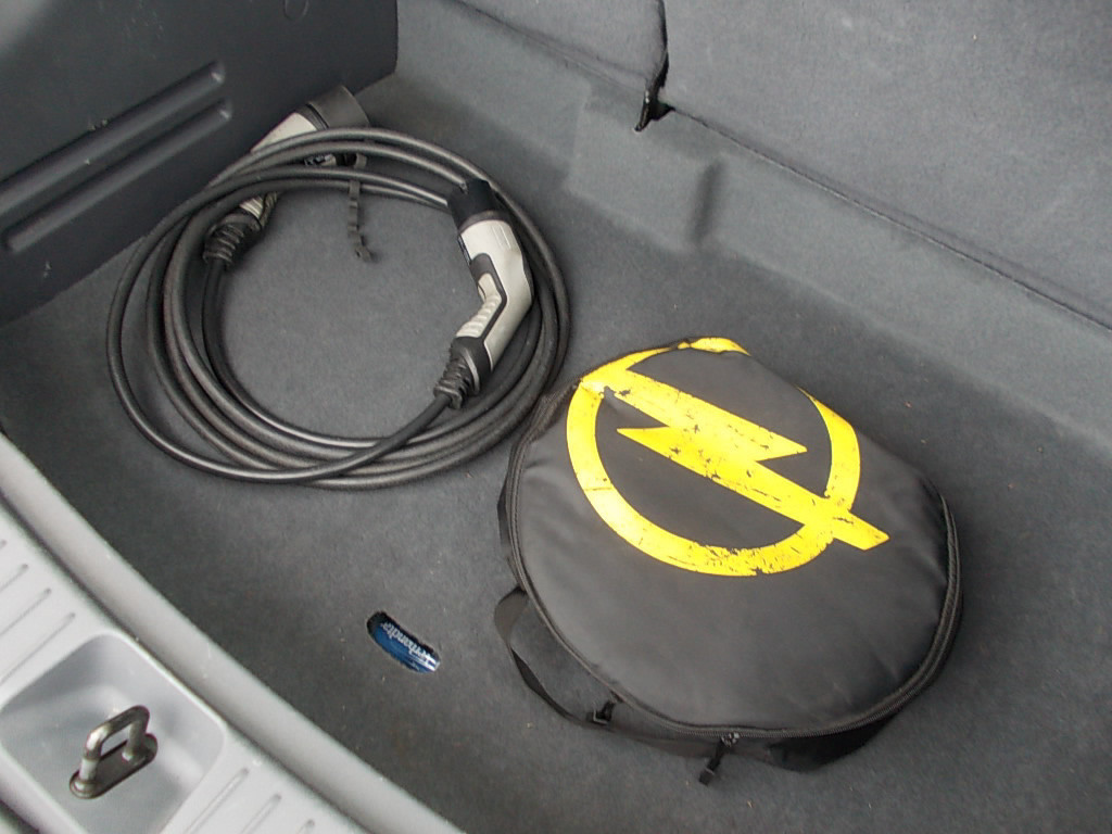 Opel Ampera-e navi, cr.control, leer, stoelverw., stuurverw