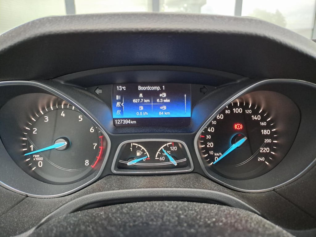 Ford Focus 1.0 st-line | cruise control | trekhaak | 18'' lmv | apple carpl
