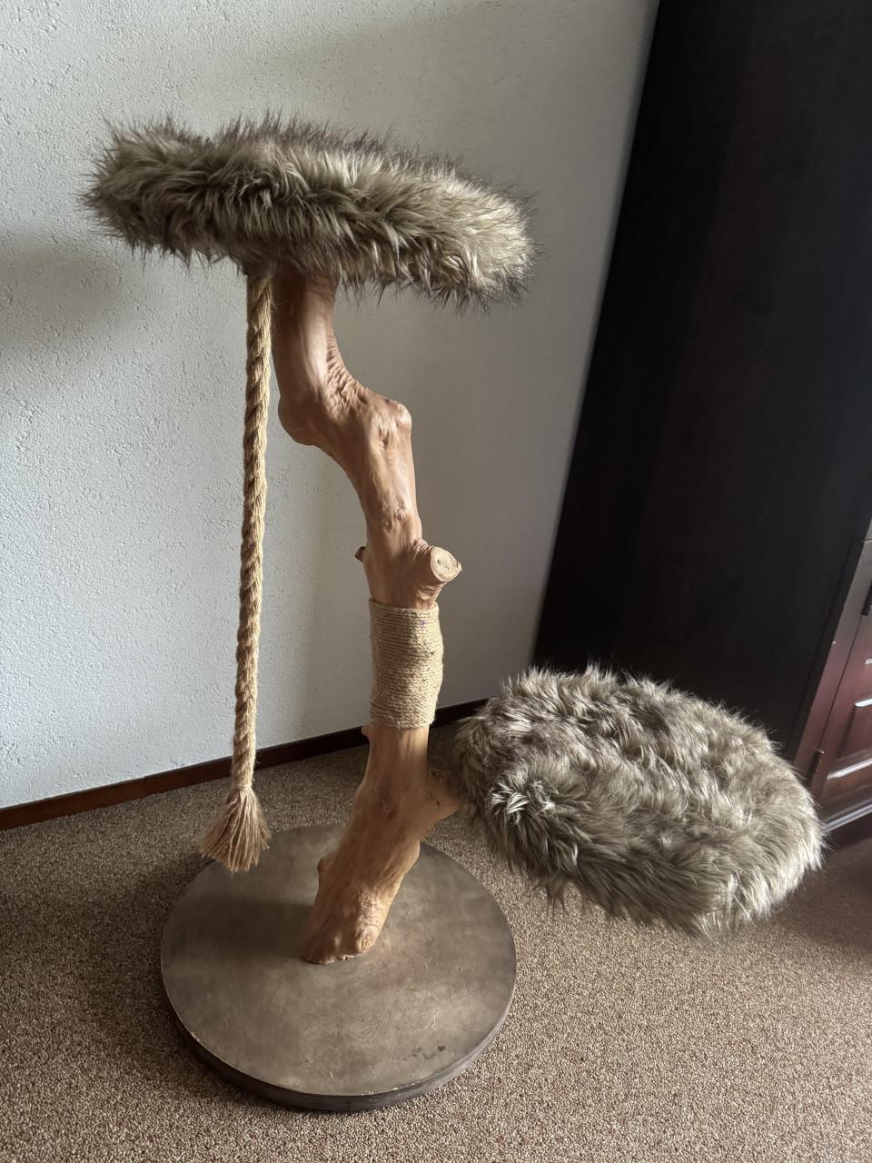 Krabpaal designed by Lotte