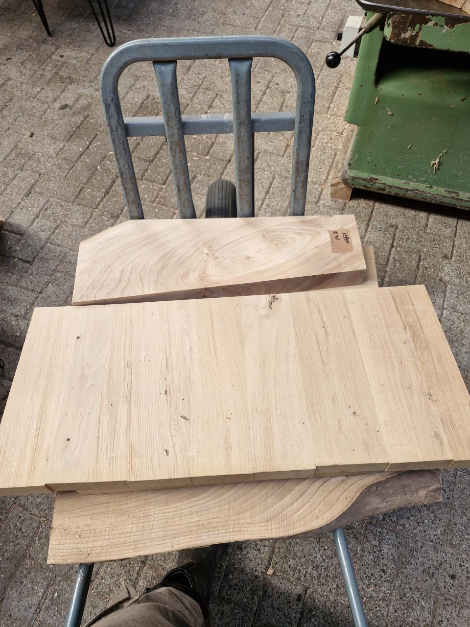 Partijtje meubel hout boomstam plank
