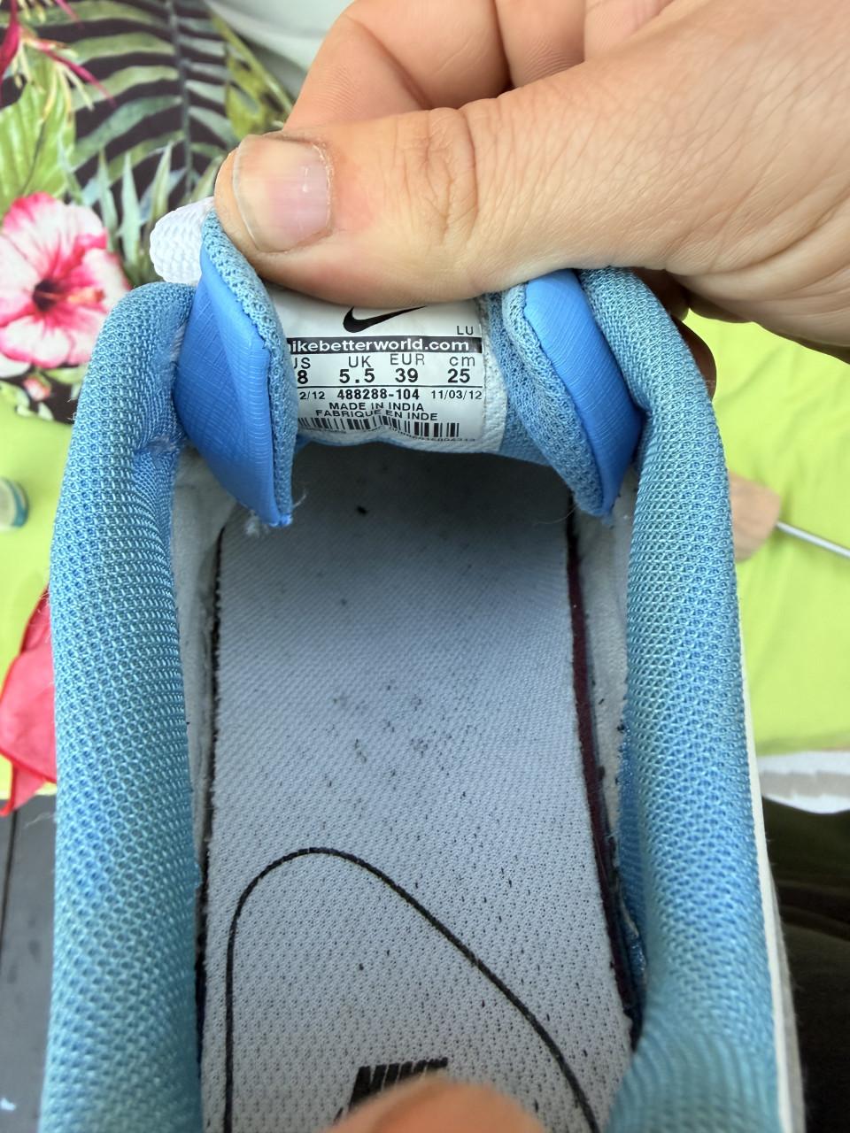 Nike sneakers maat 39