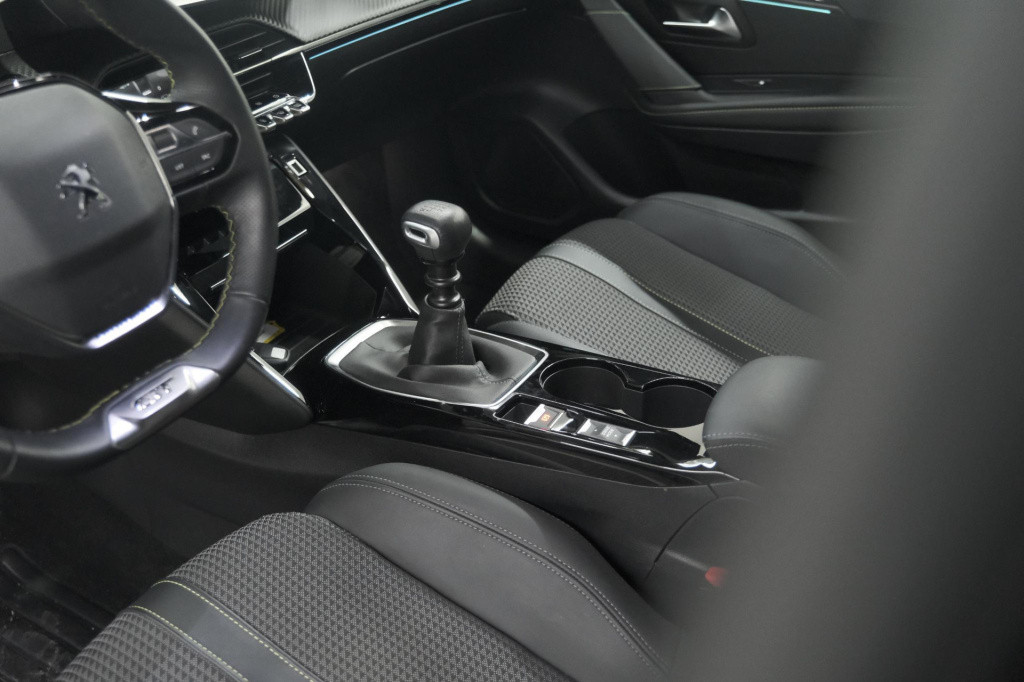 Peugeot 208 puretech 100 gt | camera | navigatie | apple carplay | parkeers
