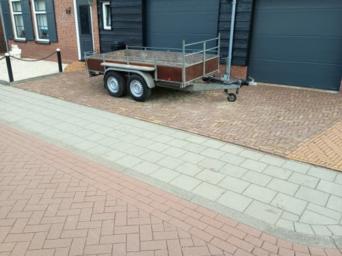 Te koop 2700KG bakwagen 305x150