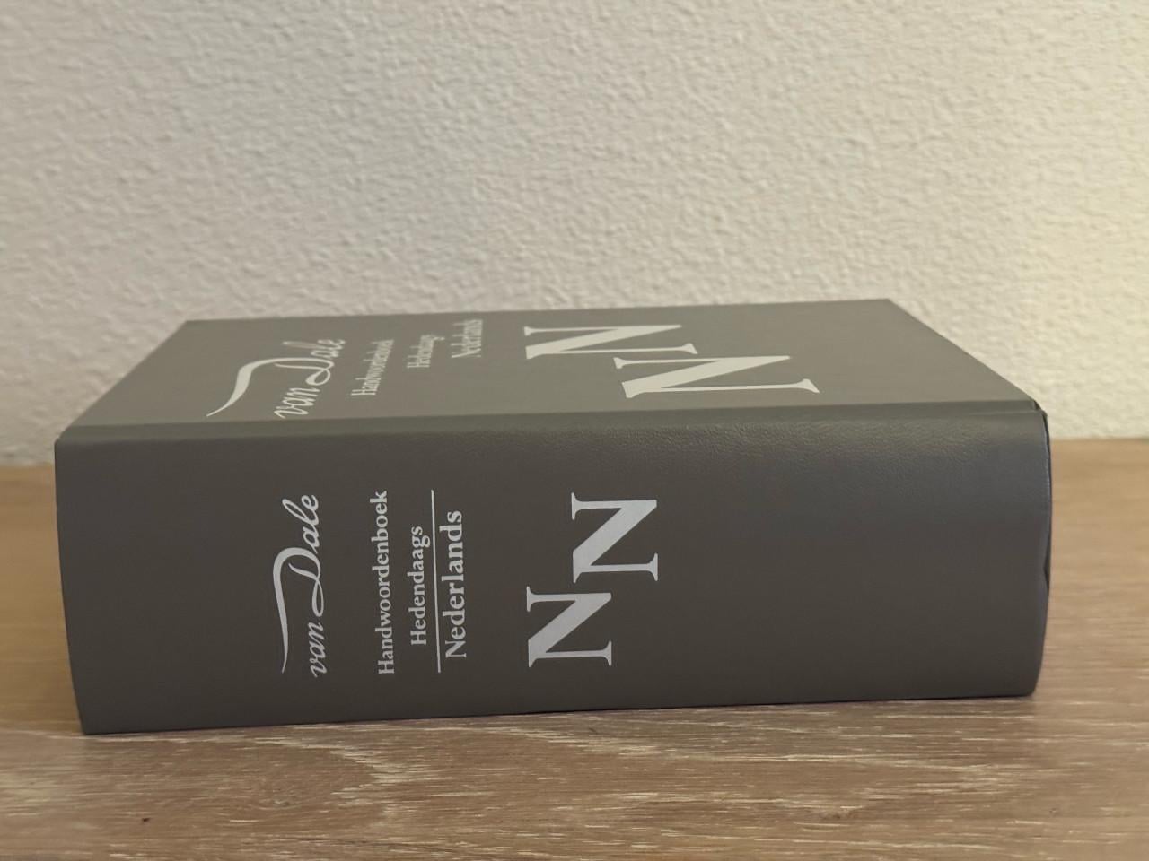 Van Dale Handwoordenboek Hedendaags Nederlands