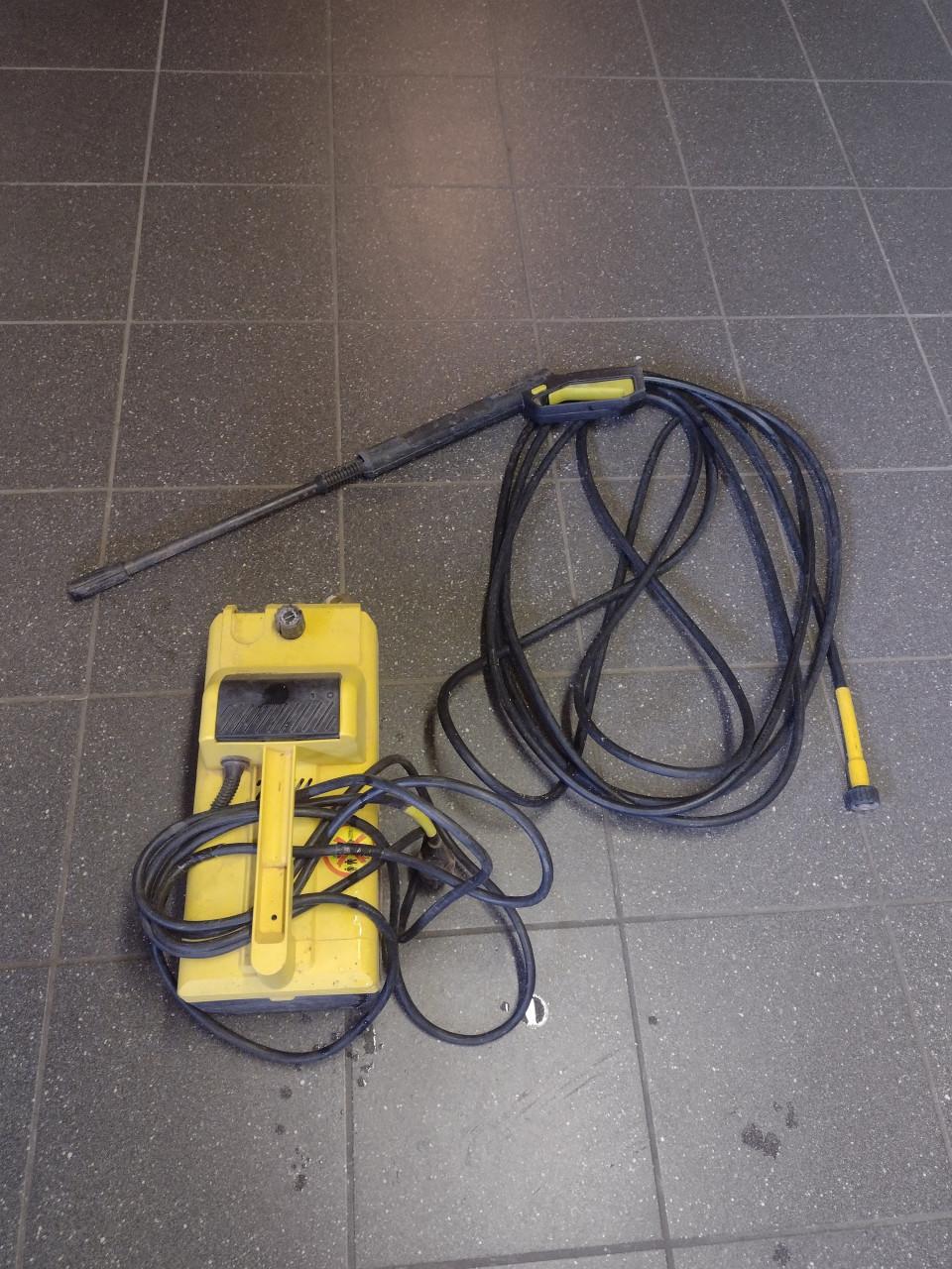 Te koop: Karcher Hogedrukspuit en Borstel
