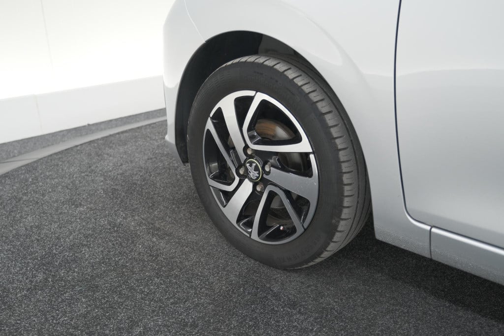 Peugeot 108 1.0 e-vti allure | unieke kilometerstand | camera | climate con