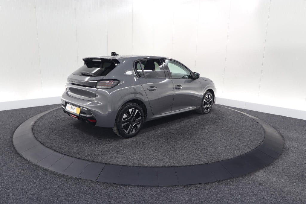 Peugeot 208 hybrid 100 e-dcs6 allure | camera | keyless entry | apple carpl