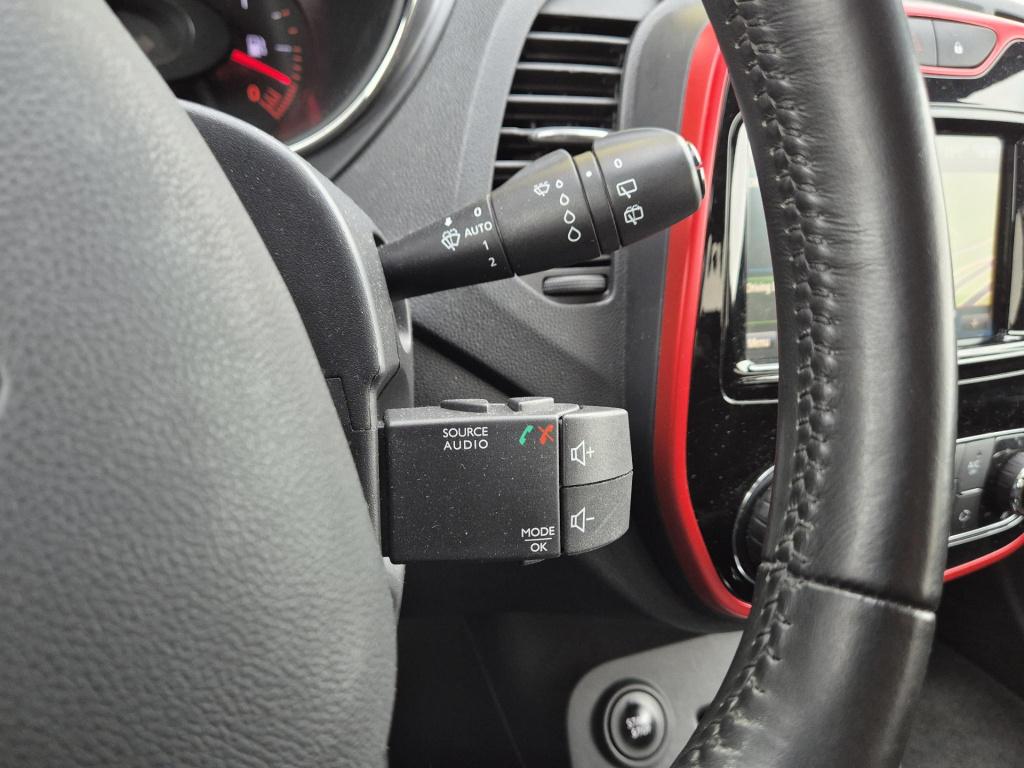 Renault Captur tce 120 xmod x-mod, all season banden, camera, trekhaak, sto