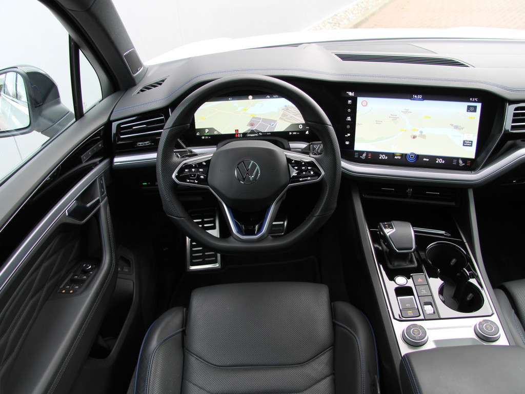 Volkswagen Touareg r 3.0 tsi ehybrid 462pk | full option | garantie 02-2026