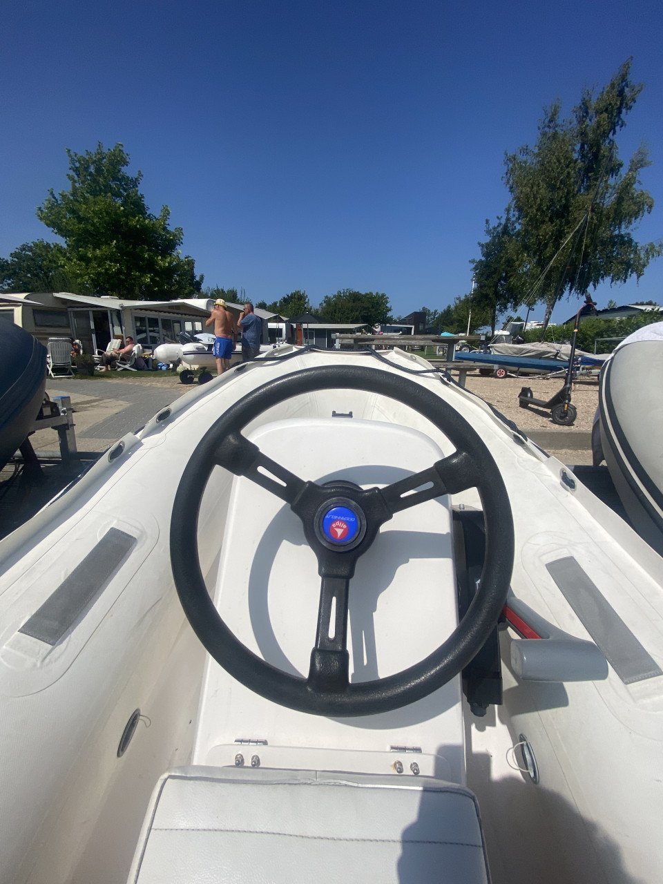 Suzumar 320 Rib met console te Koop!
