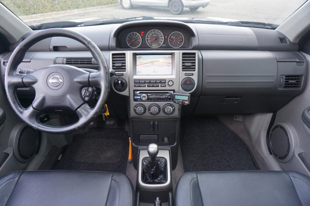 Nissan X-Trail 2.5 sport outdoor airco / navi / cruise / stoelverw. / pano