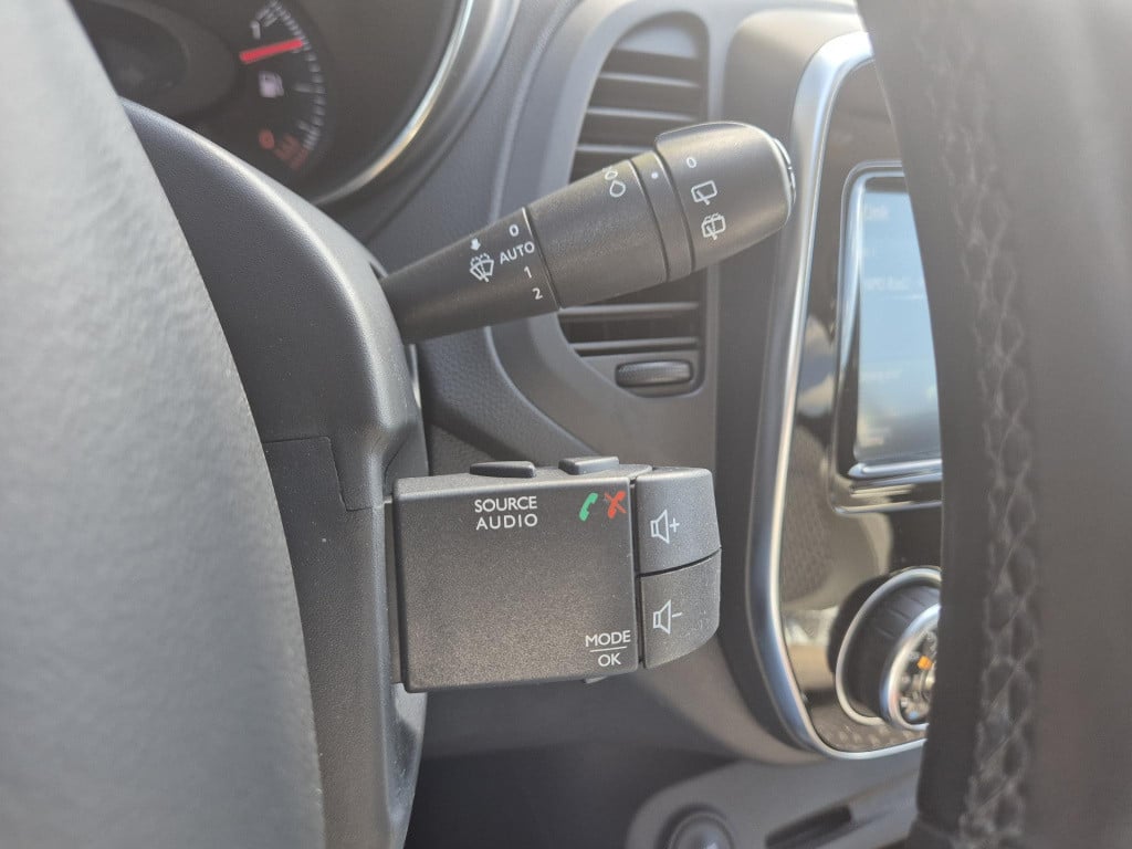 Renault Captur 1.3 tce 130 intens camera, navigatie, trekhaak, pack easy li